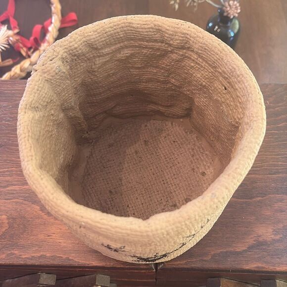 Large Rustic Tan Burlap Resin Deer Reindeer Planter - Picture 2 of 6